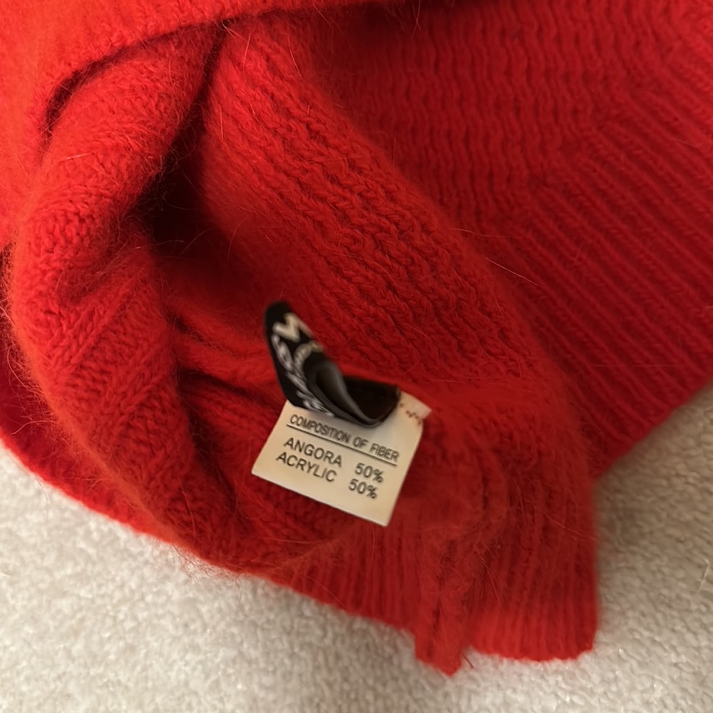 Women’s Cropped Sweater Tank - Picture 4 of 4